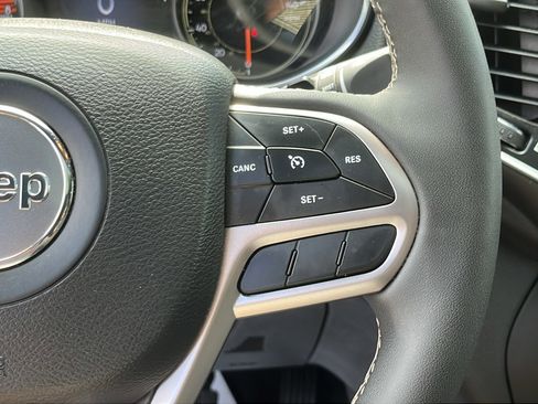 Used 2021 Jeep Cherokee Latitude Lux 80th Anniv w/ Quick Order Package 26U 80TH image 15