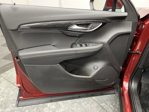 Certified 2023 Buick Envision Essence image 7