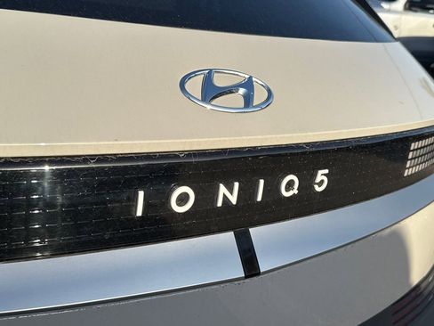 Used 2024 Hyundai Ioniq 5 SE RWD image 5