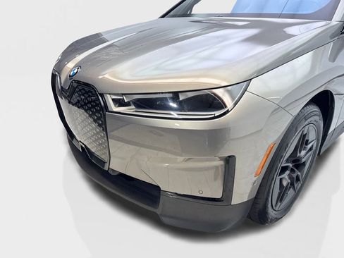 Used 2024 BMW iX xDrive50 w/ Premium Package AWD/4WD image 16