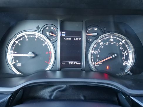 Used 2020 Toyota 4Runner SR5 image 24