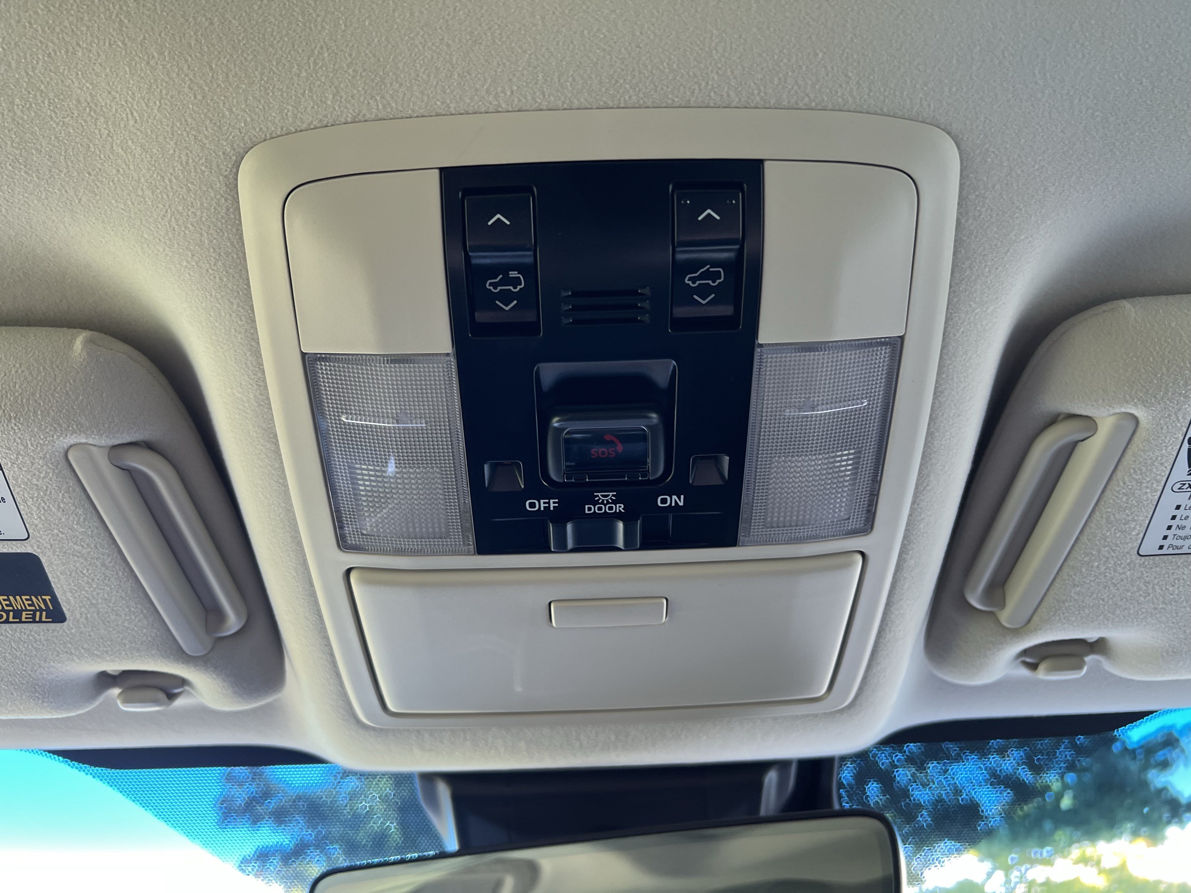 Used 2023 Lexus GX 460 Luxury w/ Sport Design Package AWD/4WD image 28