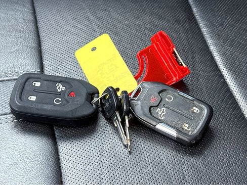 Certified 2021 Chevrolet Silverado 1500 High Country w/ Technology Package image 28