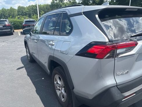 Used 2024 Toyota RAV4 XLE FWD image 9