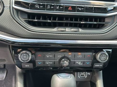 New 2025 Jeep Compass Limited w/ Sun & Sound Group image 13