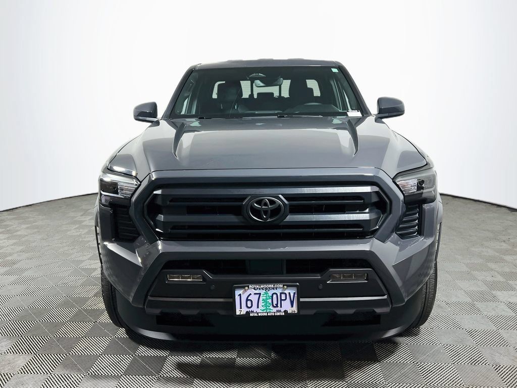 Certified 2025 Toyota Tacoma SR5 AWD/4WD image 2