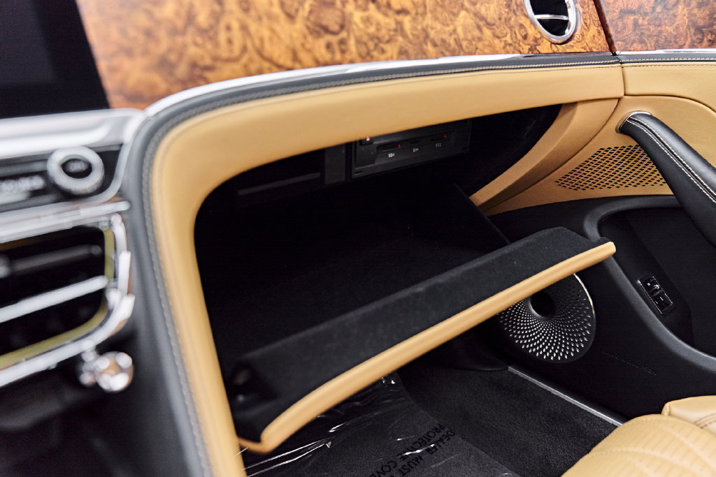 Used 2022 Bentley Flying Spur V8 AWD/4WD image 74