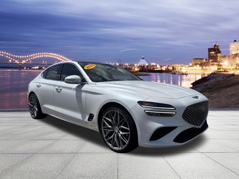 Used 2022 Genesis G70 2.0T w/ Prestige Package RWD image 4