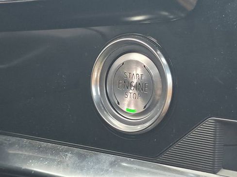 Used 2021 Chevrolet Corvette Stingray Preferred Cpe w/ Z51 Performance Package image 22