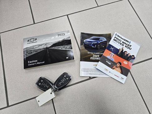 Used 2023 Chevrolet Equinox LT image 38