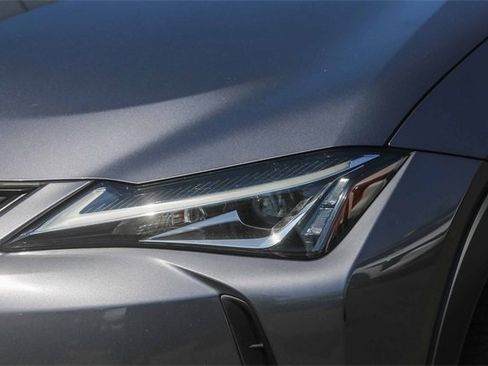 Used 2019 Lexus UX 200 image 6