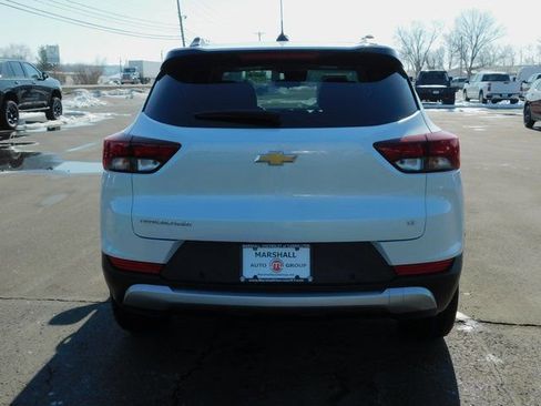 Used 2024 Chevrolet TrailBlazer LT w/ LT Cold Weather Package FWD image 8