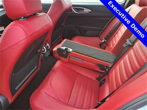 New 2025 Alfa Romeo Giulia Veloce w/ Veloce Package Rwd image 10