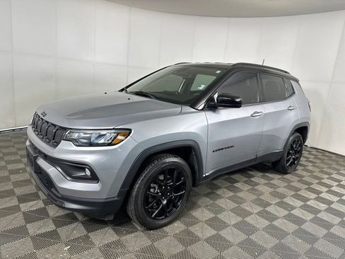 Used 2022 Jeep Compass Altitude image 7