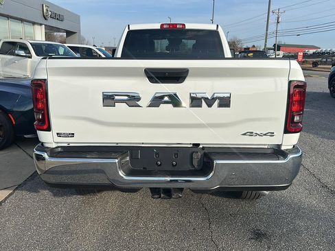New 2026 RAM 2500 Tradesman AWD/4WD image 10