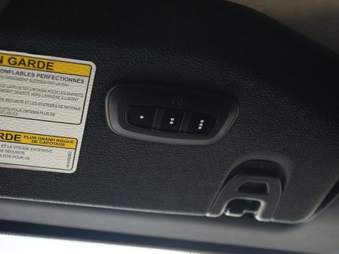 Used 2019 Jeep Wrangler Unlimited Sahara w/ Safety Group image 31