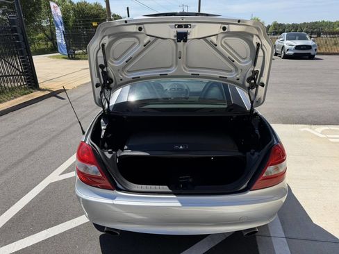Used 2005 Mercedes-Benz SLK 350 image 10
