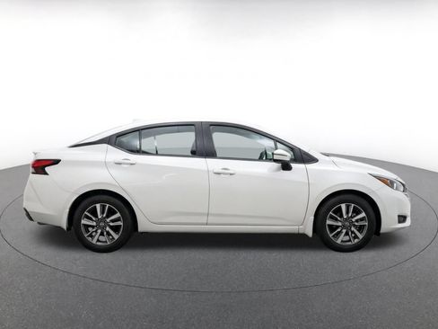 Used 2025 Nissan Versa SV FWD image 10