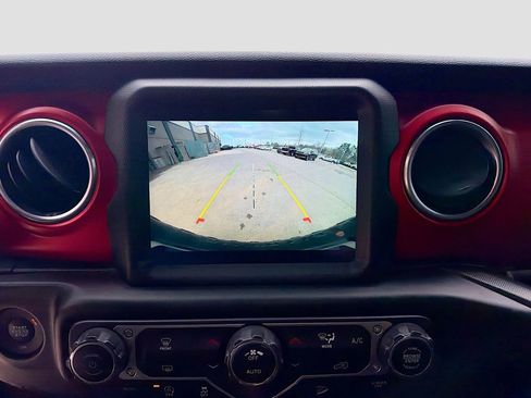 Used 2021 Jeep Wrangler Unlimited Rubicon image 31