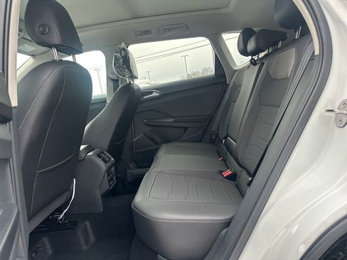 New 2026 Volkswagen Taos SE image 14