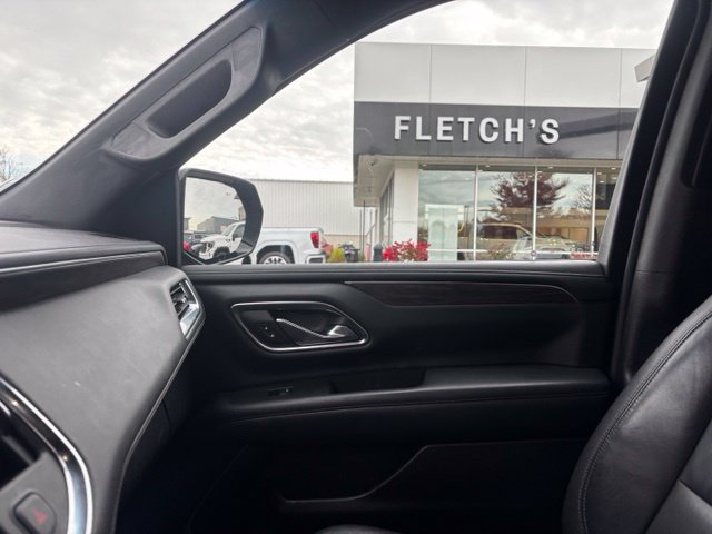 Used 2021 Chevrolet Tahoe Z71 w/ Luxury Package AWD/4WD image 12
