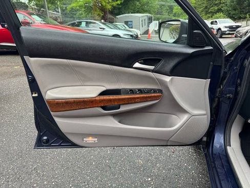Used 2012 Honda Accord EX-L image 16