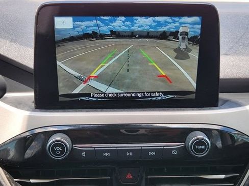 Used 2022 Ford Escape SEL FWD image 16