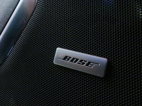 Used 2021 GMC Yukon SLT w/ SLT Premium Package image 15