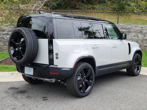 Used 2026 Land Rover Defender 110 S image 2