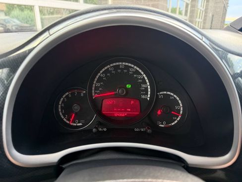 Used 2013 Volkswagen Beetle 2.0T FWD image 40
