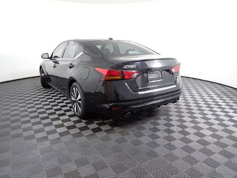 Used 2019 Nissan Altima 2.5 SV image 12