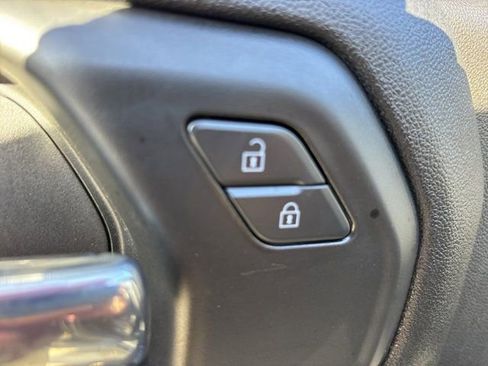 Used 2025 Chevrolet Silverado 2500 Custom w/ Custom Value Package image 25