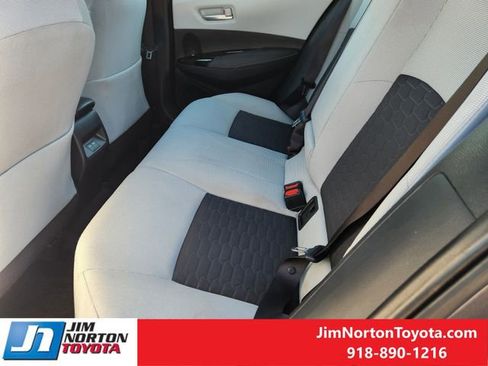 Used 2023 Toyota Corolla SE image 30