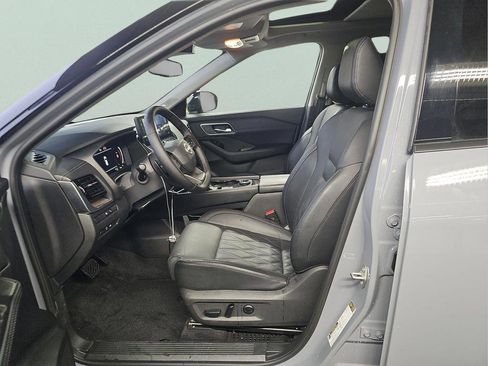 Used 2026 Nissan Rogue Platinum w/ Platinum Premium Package AWD/4WD image 9