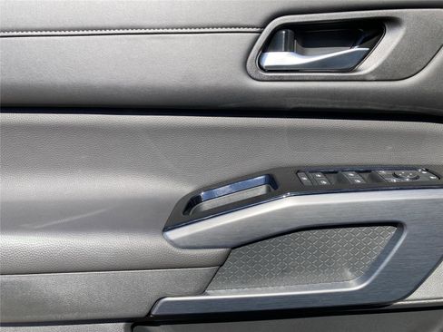 New 2026 Nissan Pathfinder SL w/ SL Premium Package FWD image 28