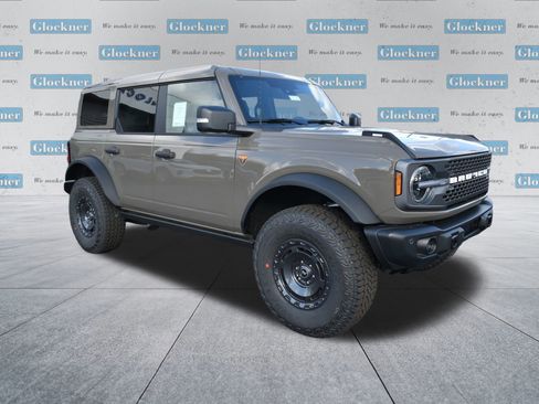 New 2025 Ford Bronco Badlands image 10