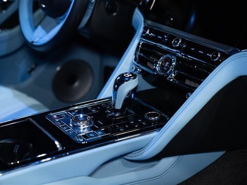 Used 2024 Bentley Flying Spur V8 AWD/4WD image 26