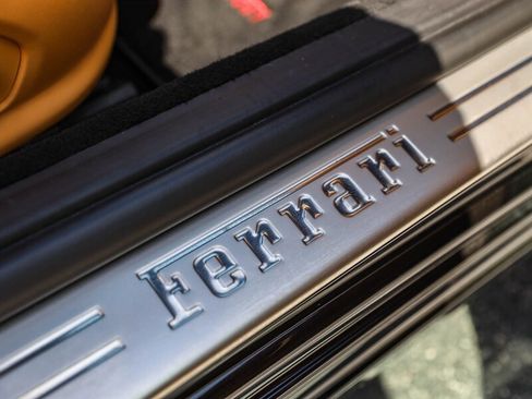 Used 2014 Ferrari California RWD image 28