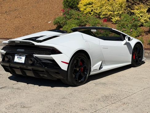 Used 2020 Lamborghini Huracan EVO AWD/4WD image 4
