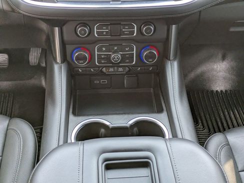 Used 2022 Chevrolet Tahoe Z71 w/ Luxury Package image 20