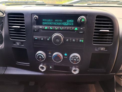 Used 2009 Chevrolet Silverado 1500 LT RWD image 30