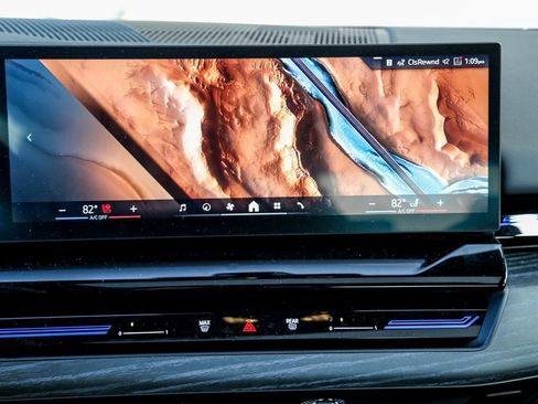 Used 2025 BMW 530i xDrive w/ Premium Package image 12