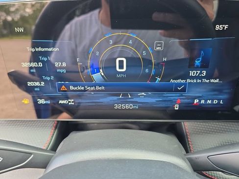 Used 2025 Chevrolet Equinox RS w/ Safety and Technology Package AWD/4WD image 28