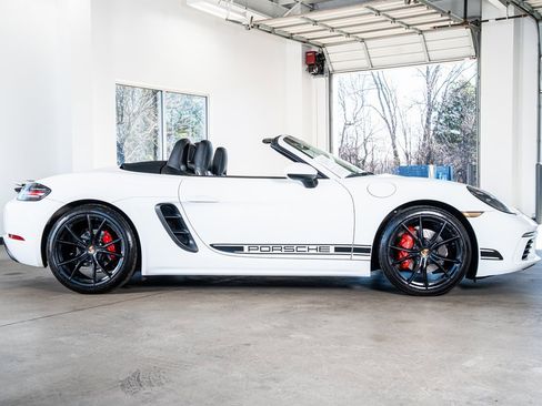 Used 2019 Porsche 718 Boxster image 5