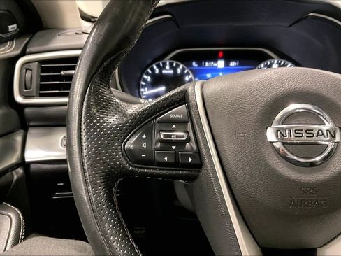 Used 2020 Nissan Maxima 3.5 SL w/ Floor Mat Group FWD image 11