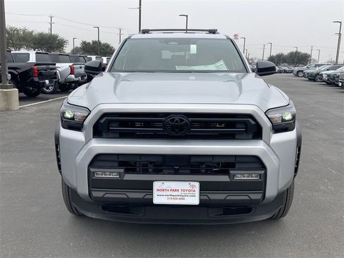 New 2026 Toyota 4Runner SR5 image 2