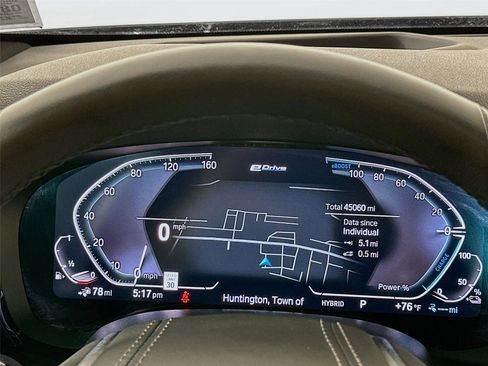 Used 2023 BMW 530e xDrive w/ Premium Package image 12