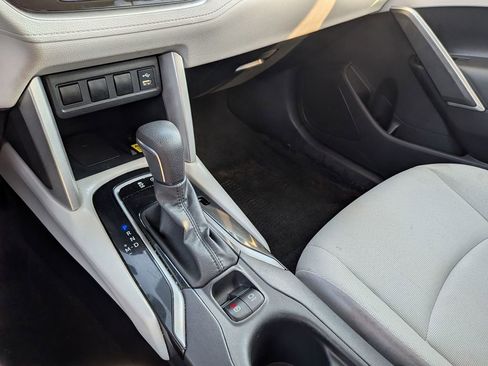 Used 2022 Toyota Corolla Cross LE image 21