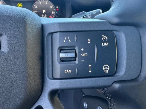 New 2026 Land Rover Defender 130 X-Dynamic SE AWD/4WD image 24