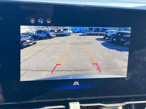 Used 2026 Chevrolet Equinox LT image 32